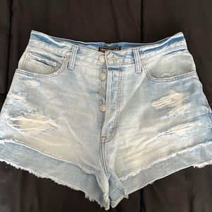 Abercrombie and Fitch high waisted jean shorts size 28